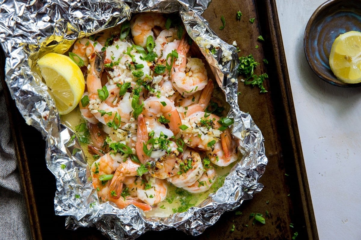 Lemon Garlic Foil Packet Shrimp – Flavorful Camping Dinner Recipe Lemon Garlic Foil Packet Shrimp – Flavorful Camping Dinner Recipe